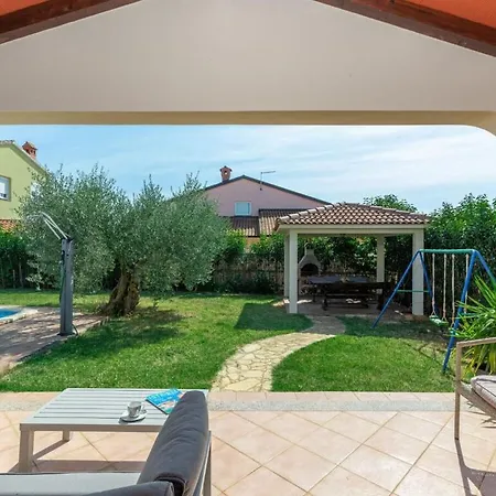 Lucas Comfortable Villa